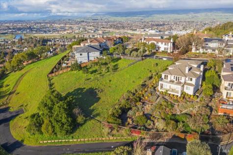 45 Augusta Circle Petaluma CA 94952