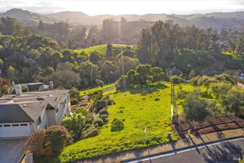 45 Augusta Circle Petaluma CA 94952
