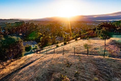 45 Augusta Circle Petaluma CA 94952