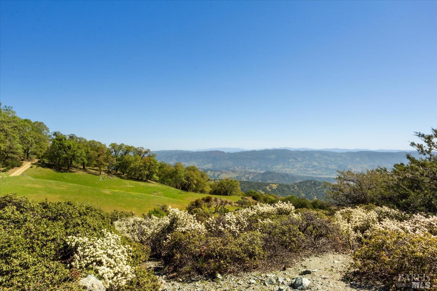 6870 County Road 110 Hopland CA 95449