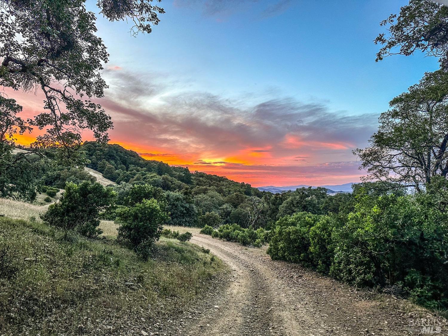 6870 County Road 110 Hopland CA 95449