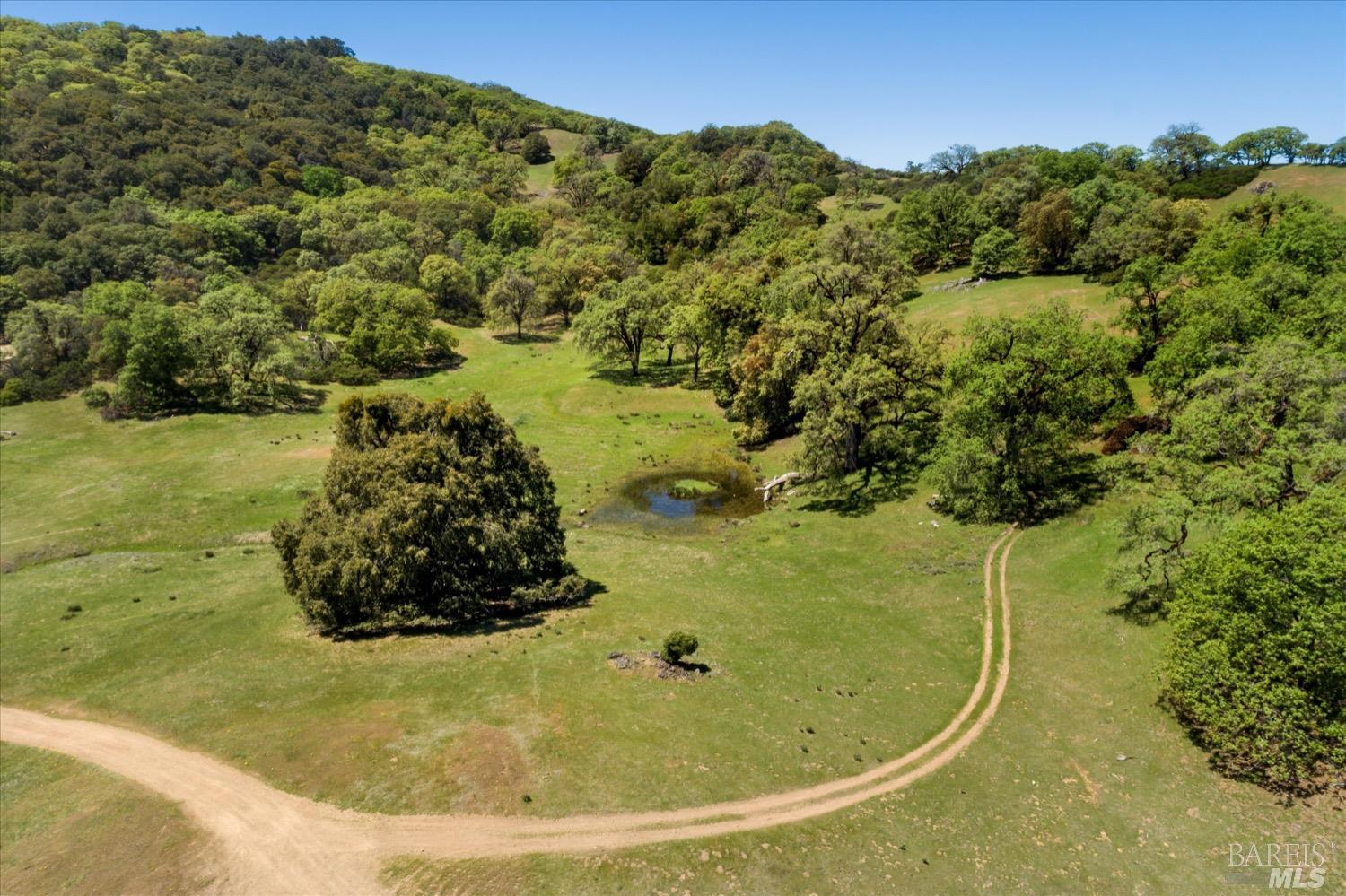 6870 County Road 110 Hopland CA 95449