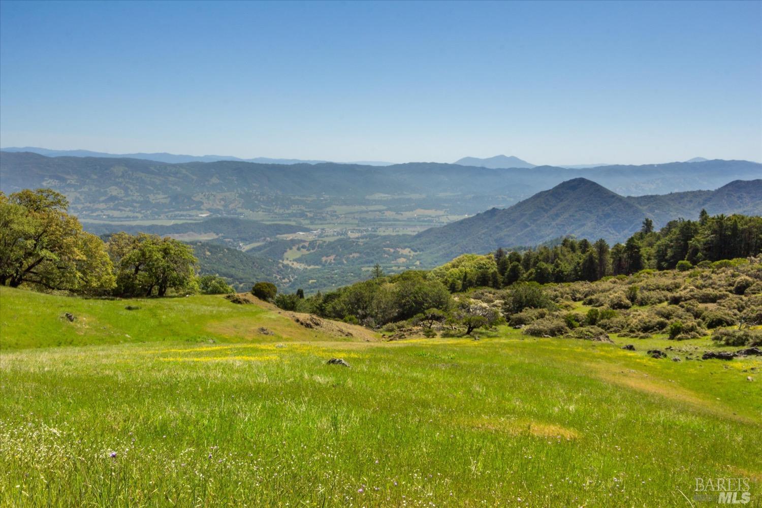 6870 County Road 110 Hopland CA 95449