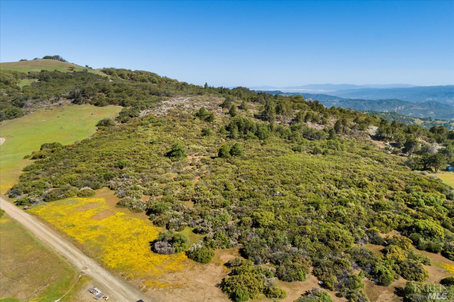 6870 County Road 110 Hopland CA 95449