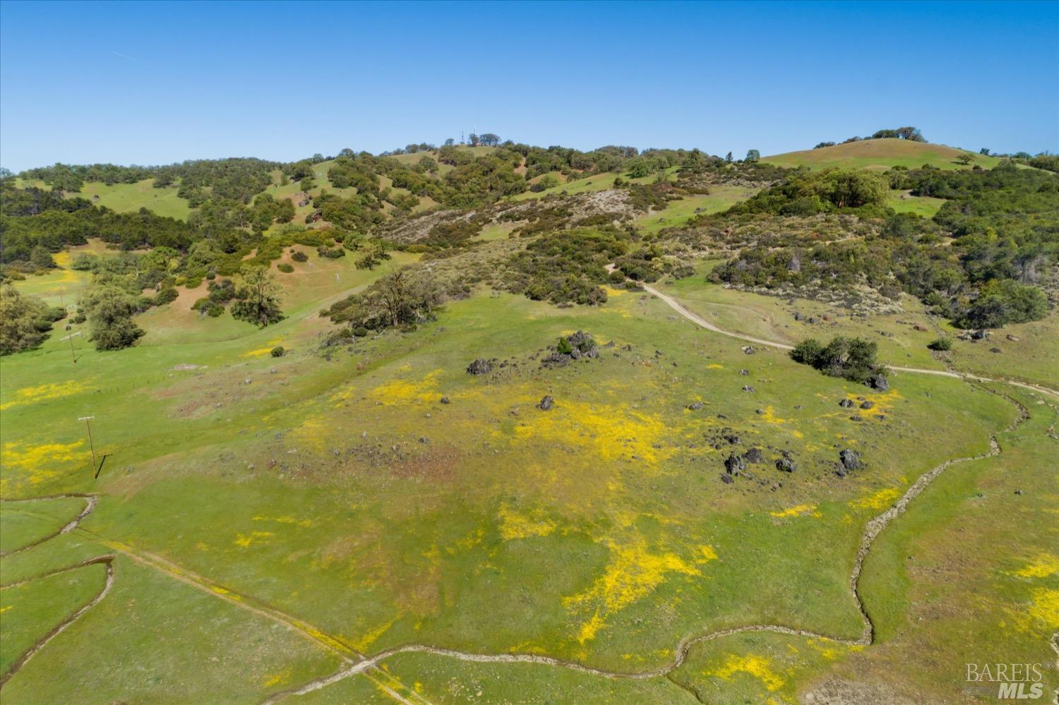 6870 County Road 110 Hopland CA 95449