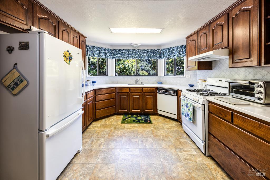 6707 Badger Creek Road Santa Rosa CA 95409