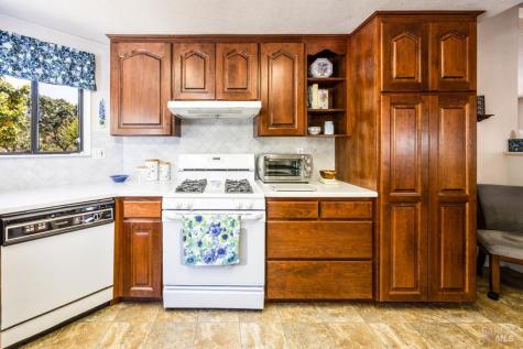 6707 Badger Creek Road Santa Rosa CA 95409
