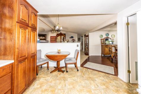 6707 Badger Creek Road Santa Rosa CA 95409