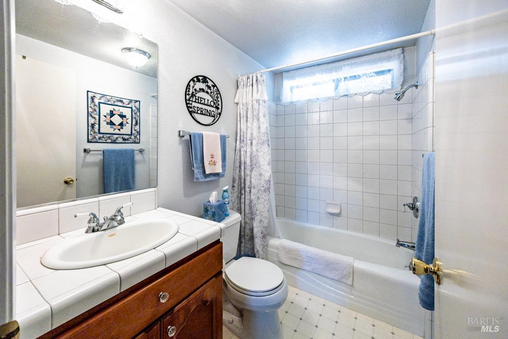 6707 Badger Creek Road Santa Rosa CA 95409