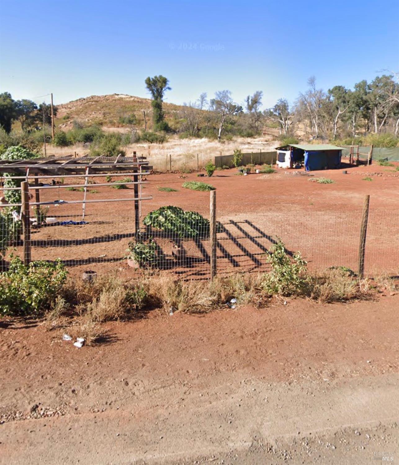 16452 Dam Road Clearlake CA 95422