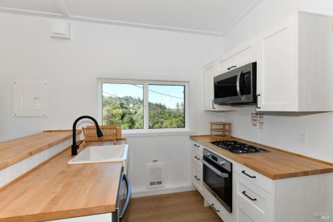 1033 Sundown Trail Santa Rosa CA 95404