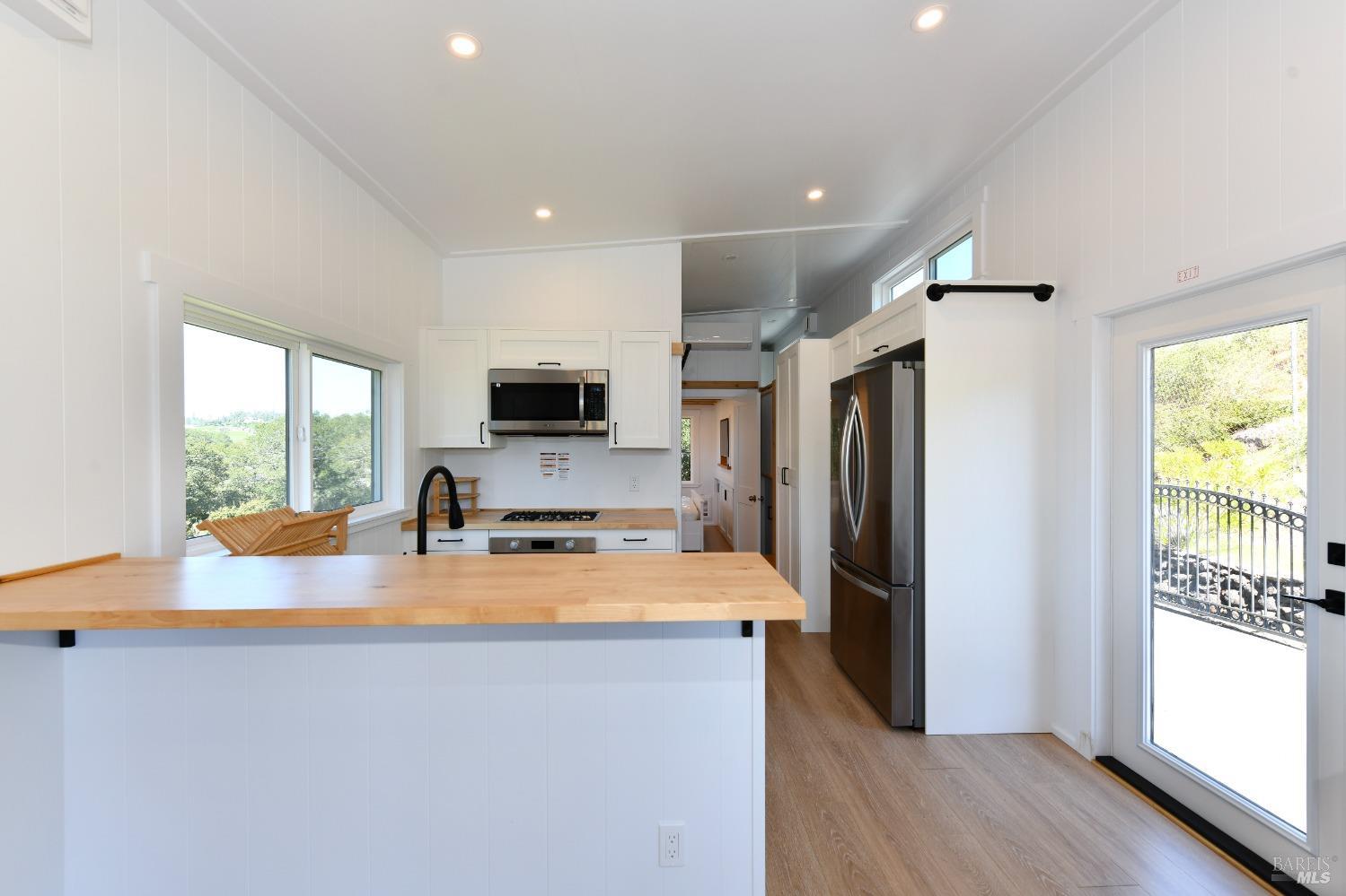 1033 Sundown Trail Santa Rosa CA 95404