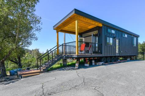 1033 Sundown Trail Santa Rosa CA 95404