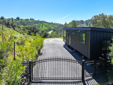 1033 Sundown Trail Santa Rosa CA 95404