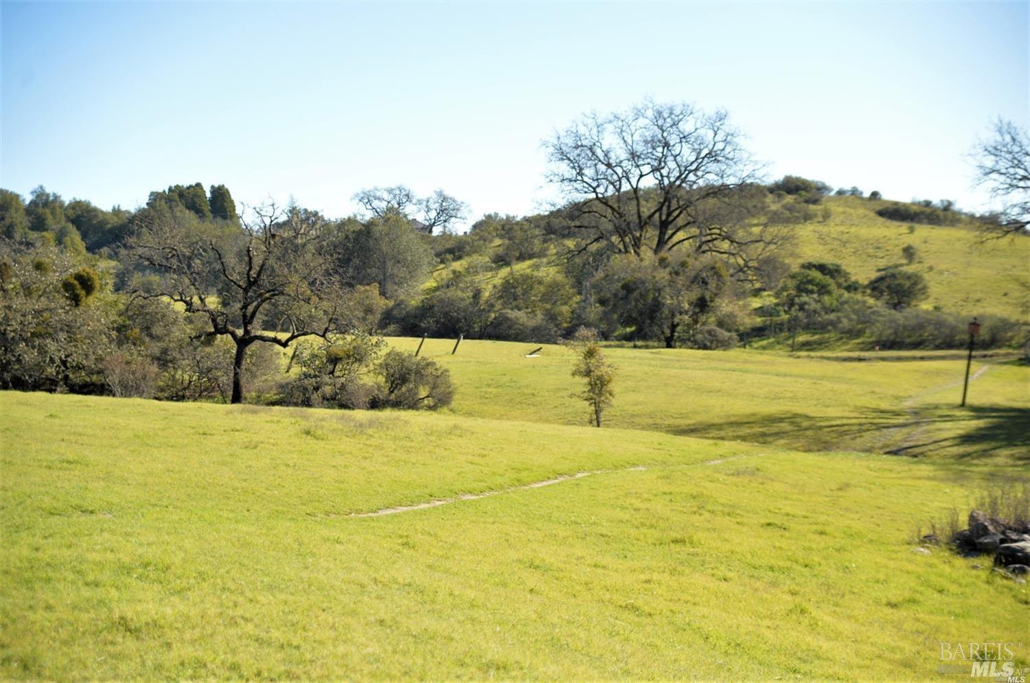 1640 Canyon Run Healdsburg CA 95448
