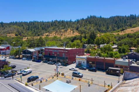 21020 Redwood Highway Geyserville CA 95441