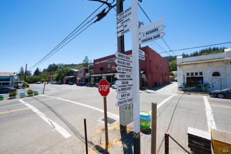 21020 Redwood Highway Geyserville CA 95441