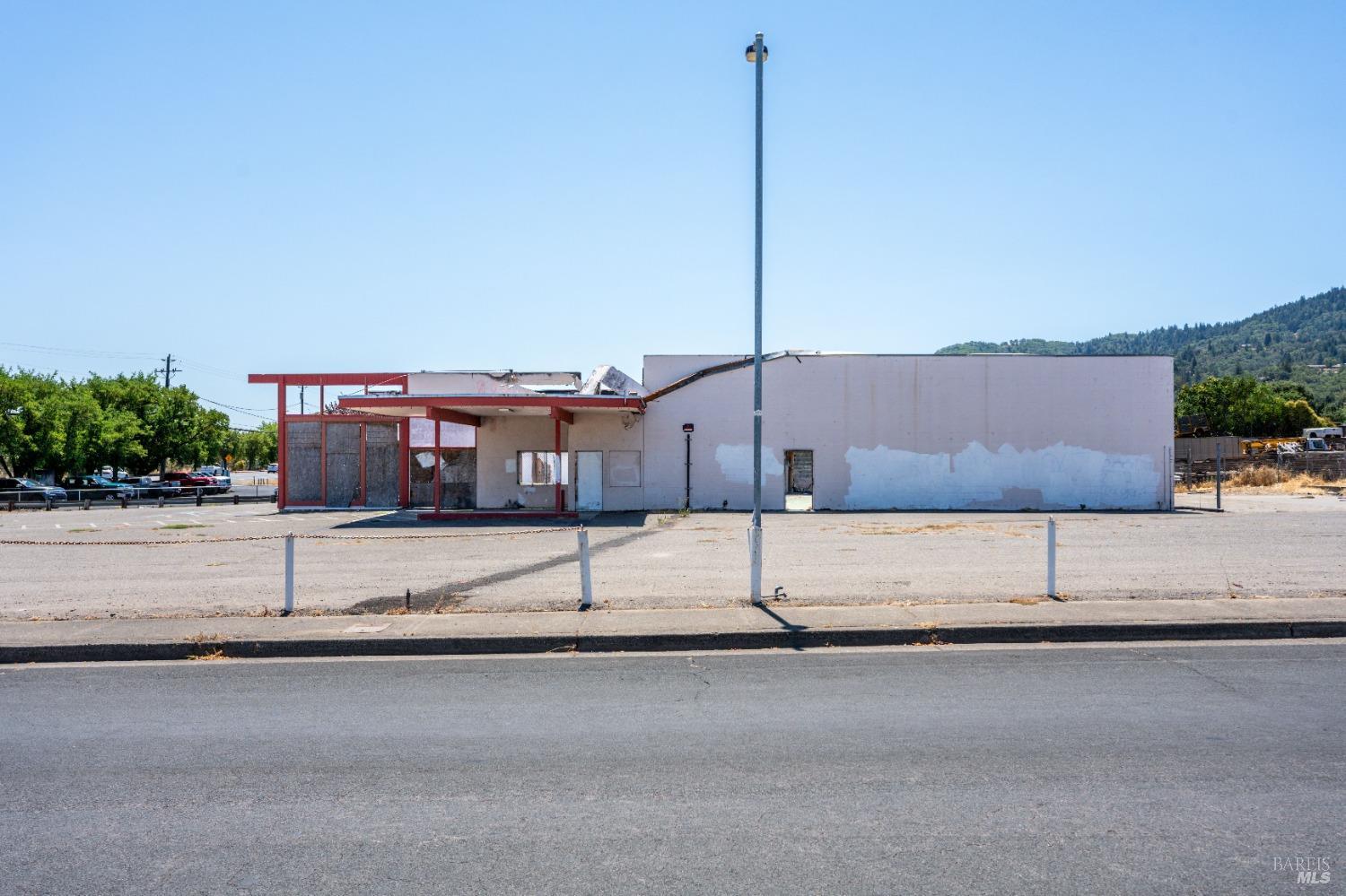 1320 S State Street Ukiah CA 95482