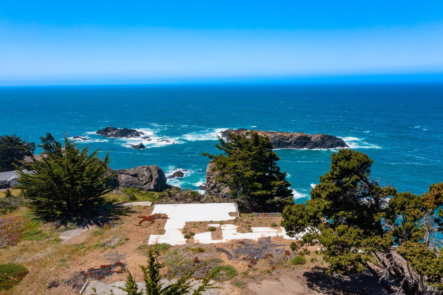 6030 N Highway 1 Little River CA 95456