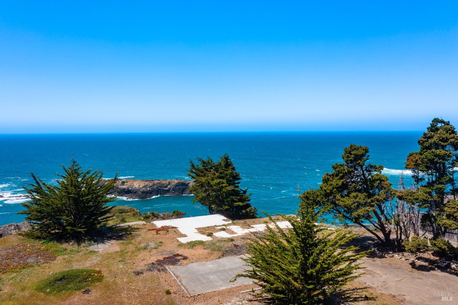 6030 N Highway 1 Little River CA 95456