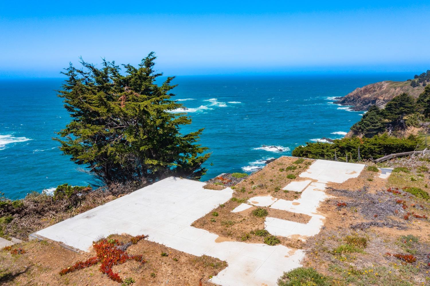 6030 N Highway 1 Little River CA 95456