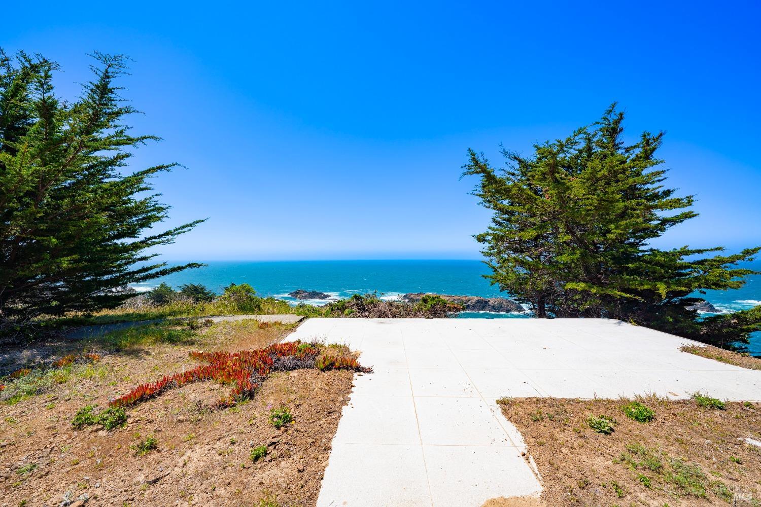 6030 N Highway 1 Little River CA 95456