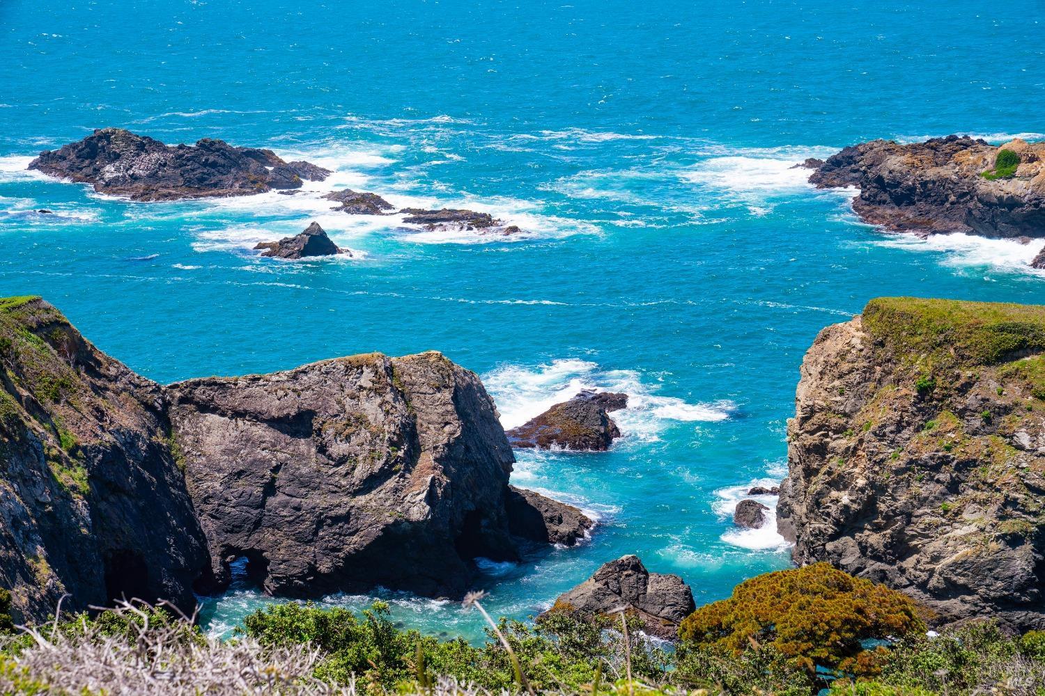 6030 N Highway 1 Little River CA 95456