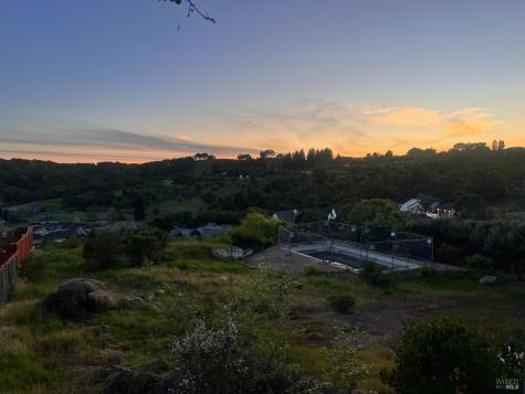 3648 Crown Hill Drive Santa Rosa CA 95404