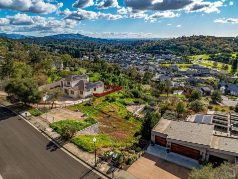 3648 Crown Hill Drive Santa Rosa CA 95404