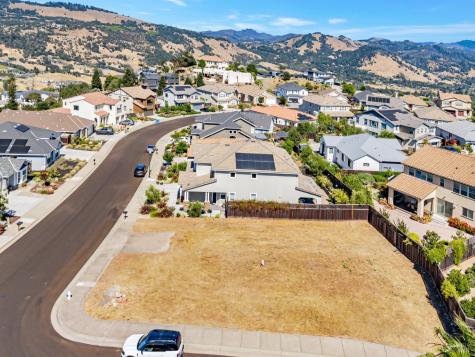 3987 Millbrook Drive Santa Rosa CA 95404