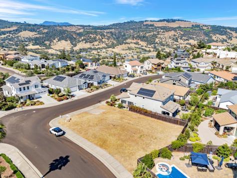 3987 Millbrook Drive Santa Rosa CA 95404