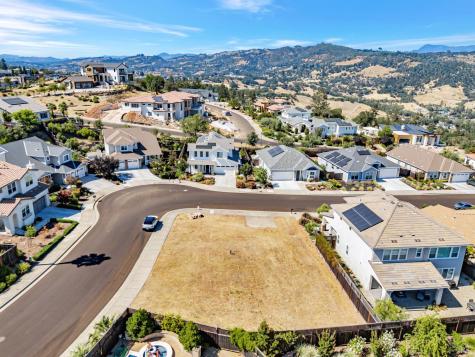3987 Millbrook Drive Santa Rosa CA 95404