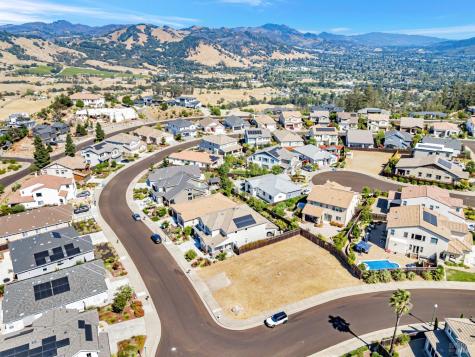 3987 Millbrook Drive Santa Rosa CA 95404