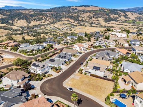 3987 Millbrook Drive Santa Rosa CA 95404