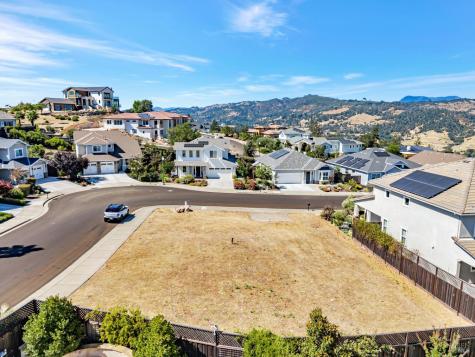 3987 Millbrook Drive Santa Rosa CA 95404