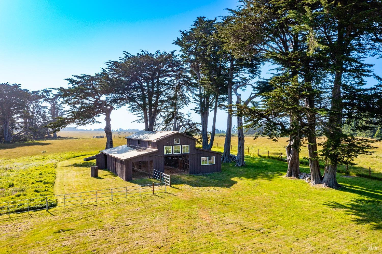 32550 Navarro Ridge Road Albion CA 95410