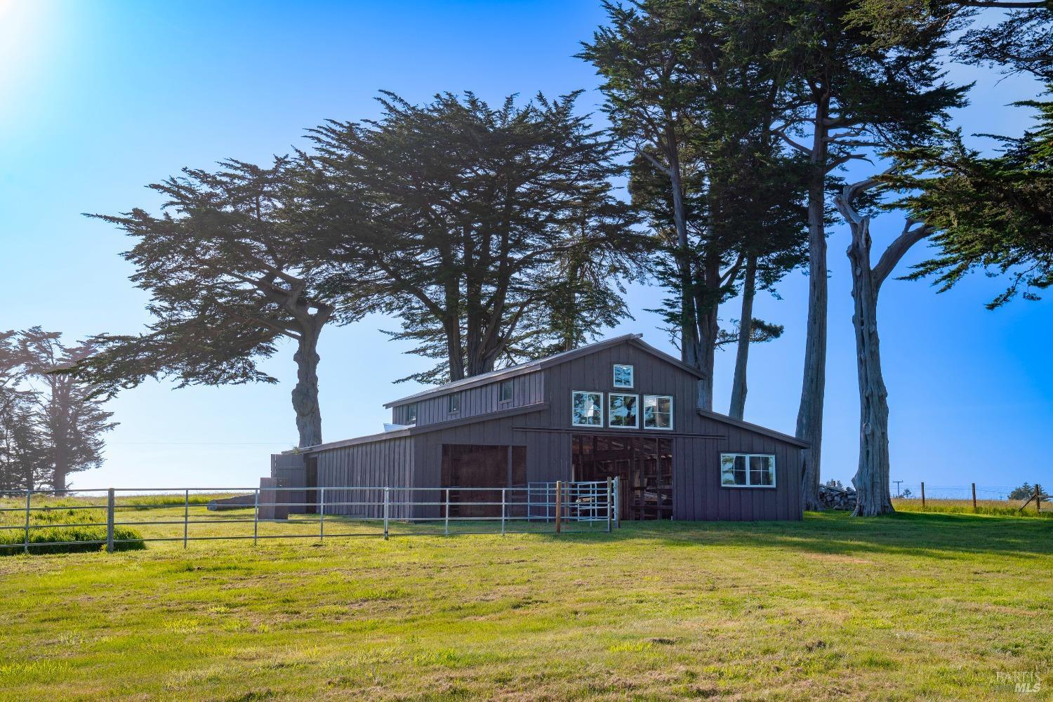 32550 Navarro Ridge Road Albion CA 95410