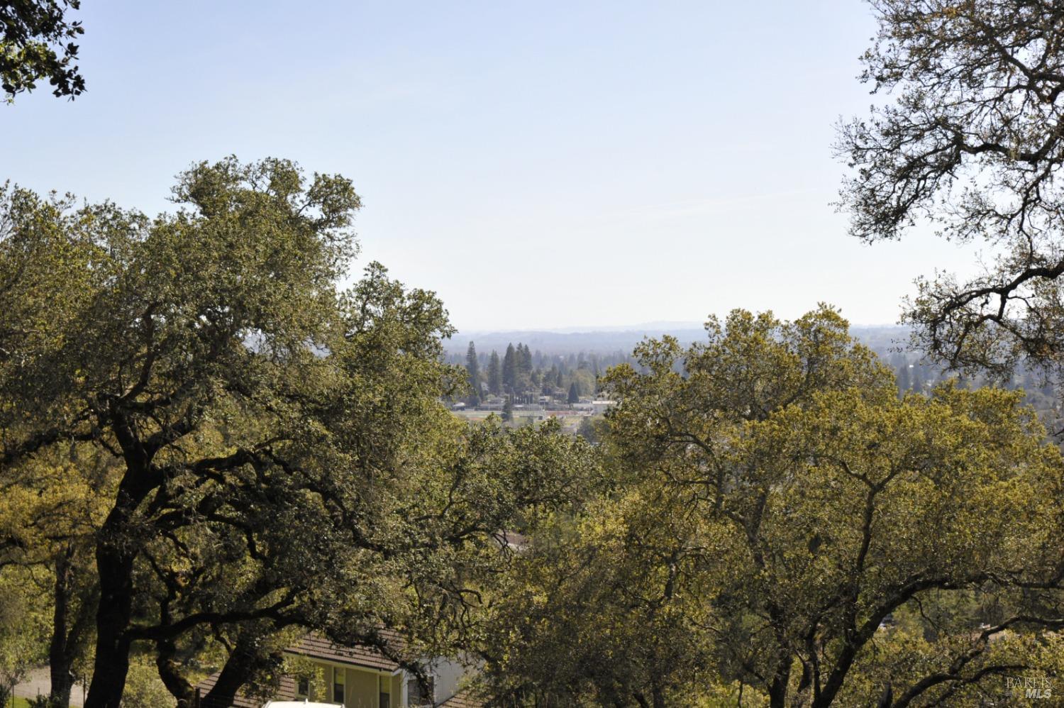 279-283 Clear Ridge Drive Healdsburg CA 95448