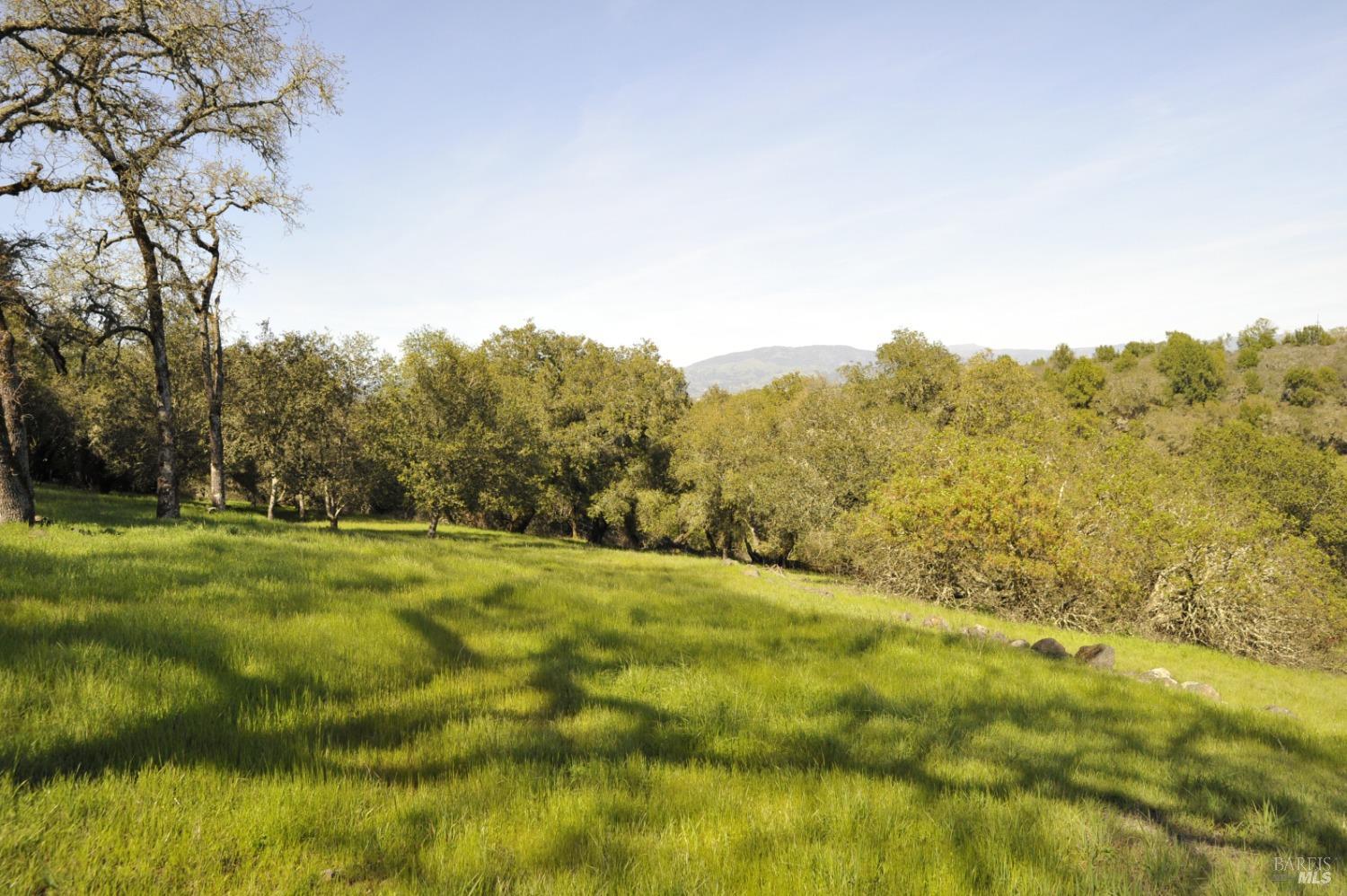279-283 Clear Ridge Drive Healdsburg CA 95448