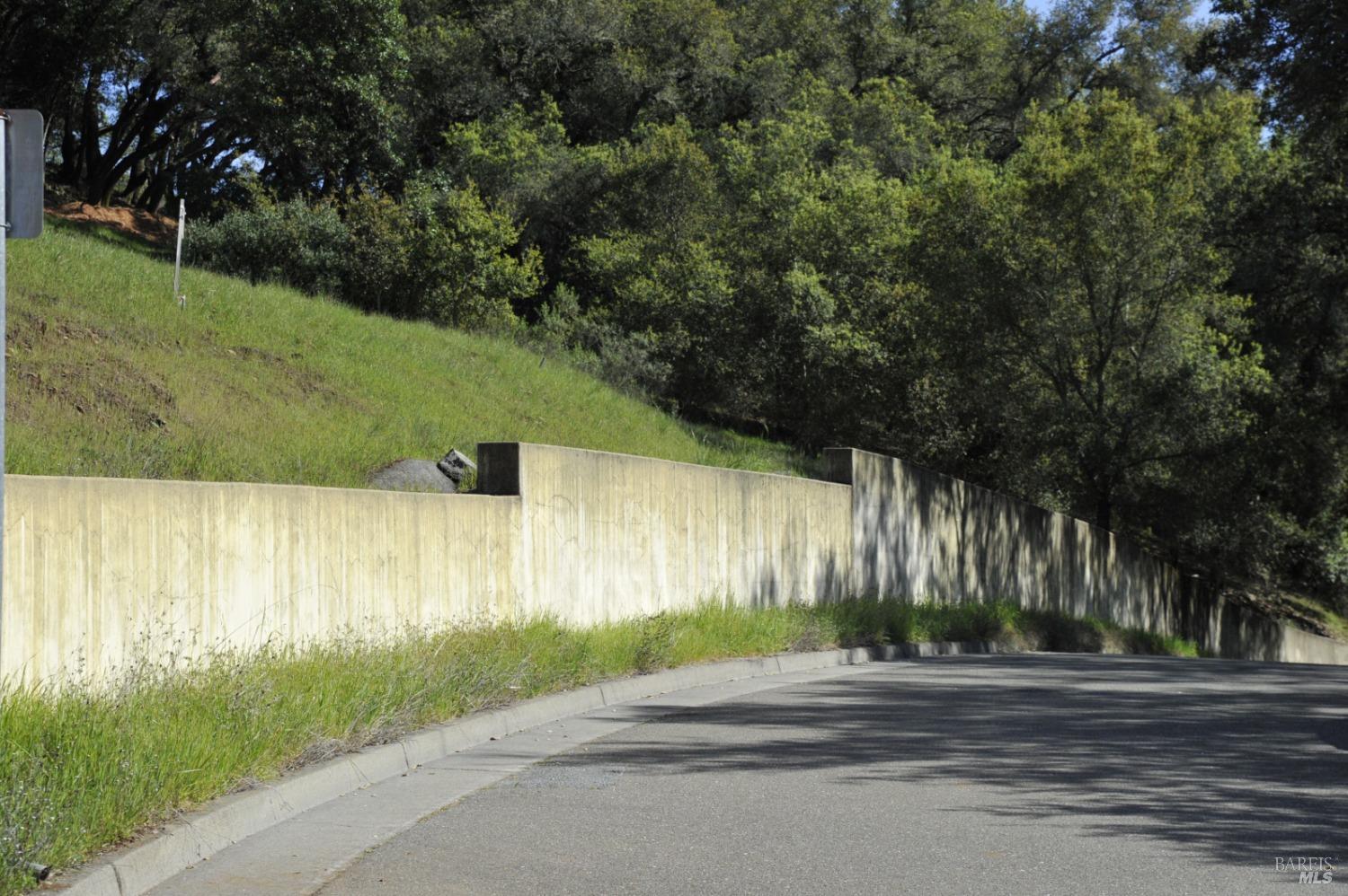 279-283 Clear Ridge Drive Healdsburg CA 95448