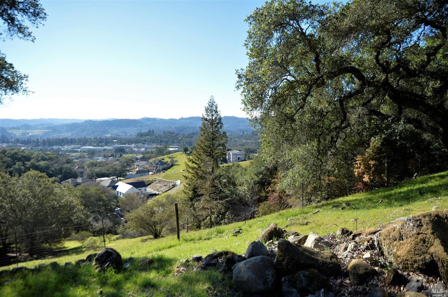 279-283 Clear Ridge Drive Healdsburg CA 95448