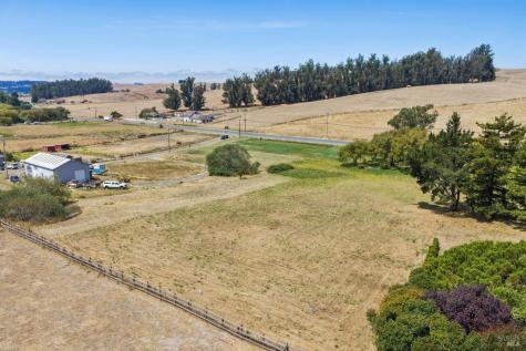 6157 Bodega Avenue Petaluma CA 94952