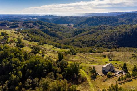 2365 Sweetwater Springs Road Healdsburg CA 95448