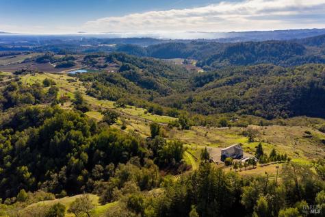 2365 Sweetwater Springs Road Healdsburg CA 95448