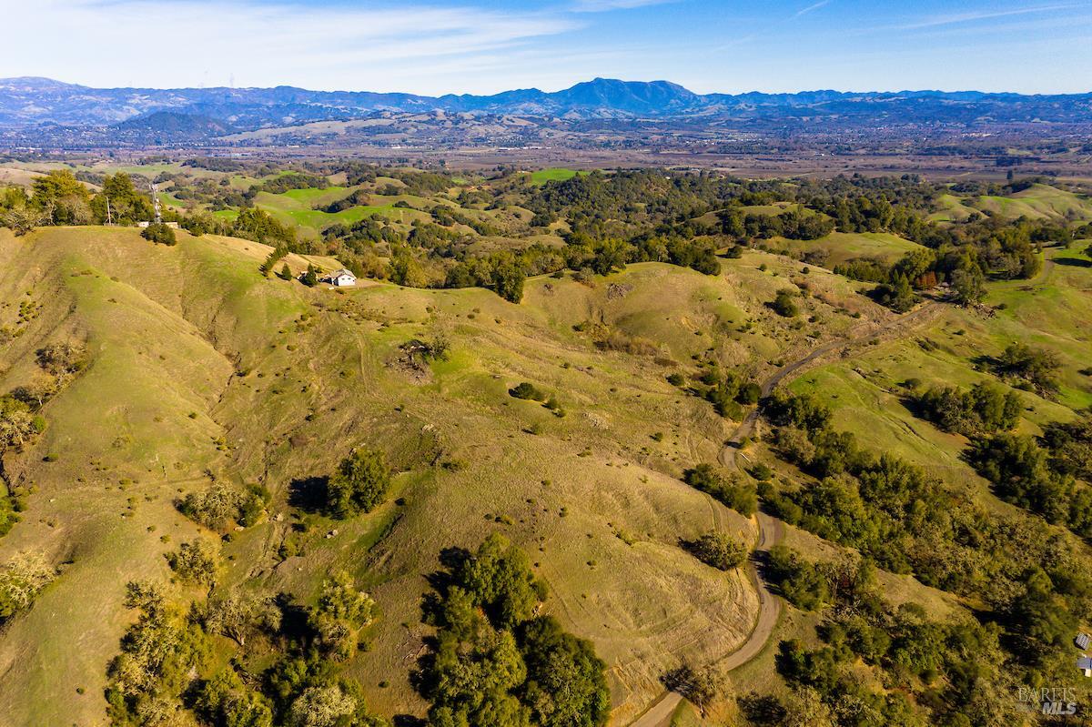2365 Sweetwater Springs Road Healdsburg CA 95448