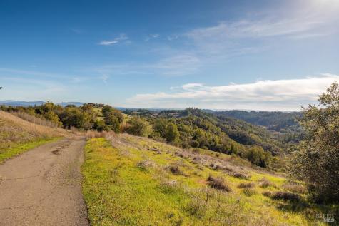 2365 Sweetwater Springs Road Healdsburg CA 95448