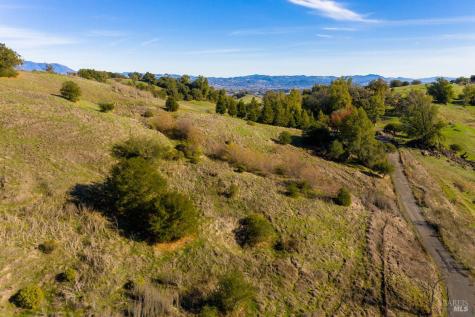 2365 Sweetwater Springs Road Healdsburg CA 95448