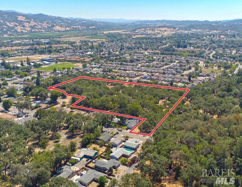 593 W 2nd Street Cloverdale CA 95425