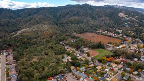 593 W 2nd Street Cloverdale CA 95425