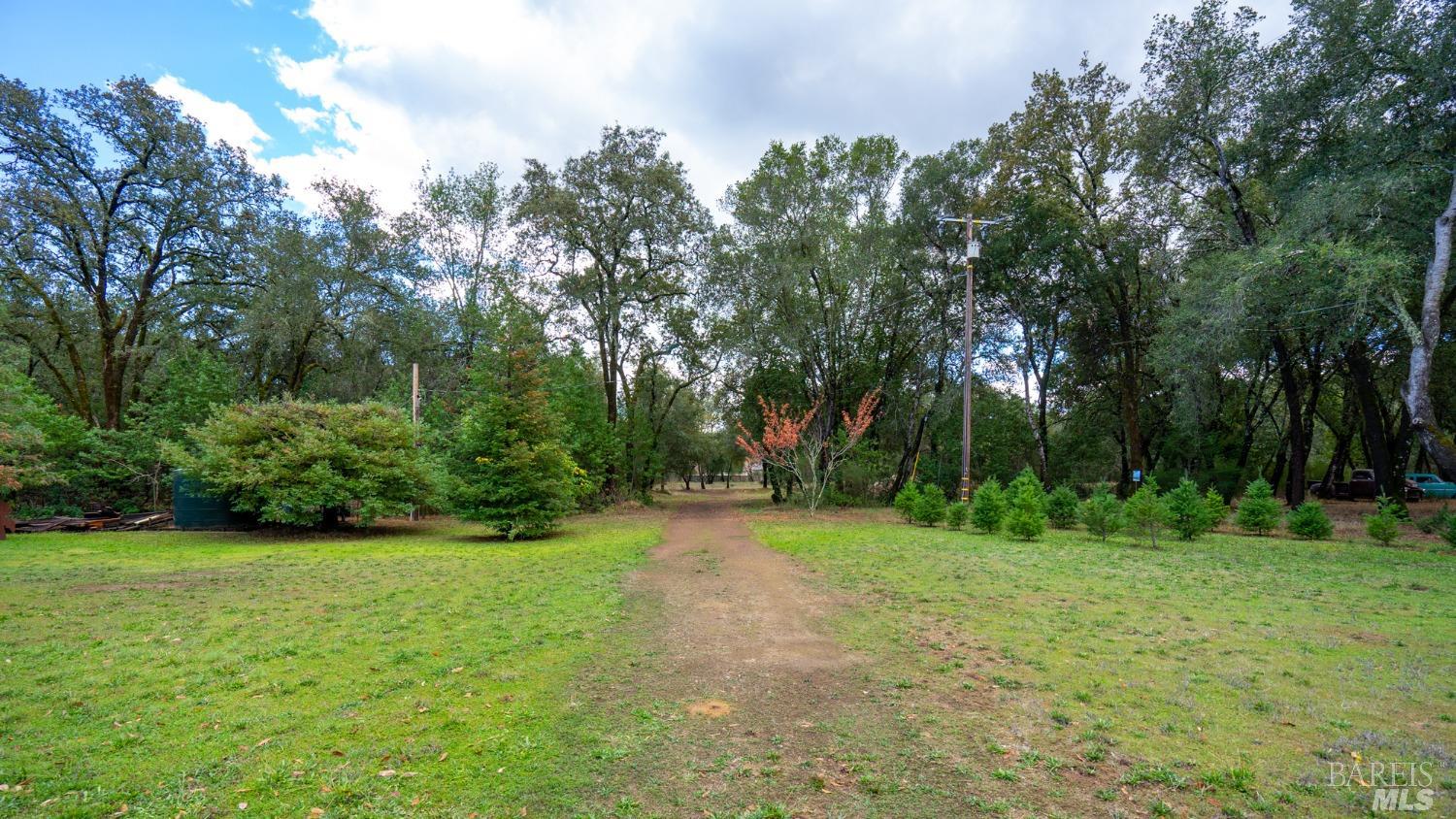 593 W 2nd Street Cloverdale CA 95425